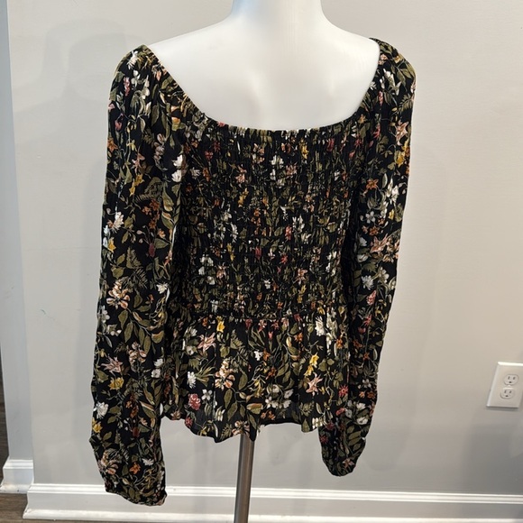 White Birch Small Black and Orange Smocked Fitted Blouse - Picture 6 of 7